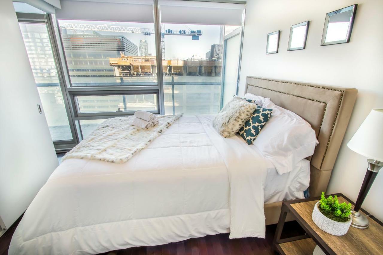 Micasa Suites - Modern Executive Condo Торонто Экстерьер фото