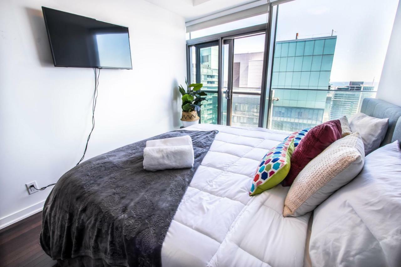 Micasa Suites - Modern Executive Condo Торонто Экстерьер фото