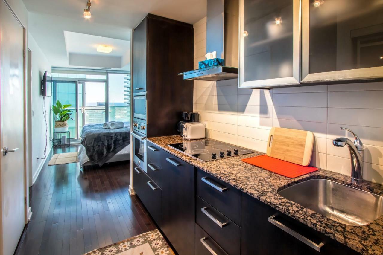 Micasa Suites - Modern Executive Condo Торонто Экстерьер фото
